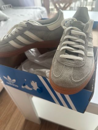 Adidas Spezial silver peble