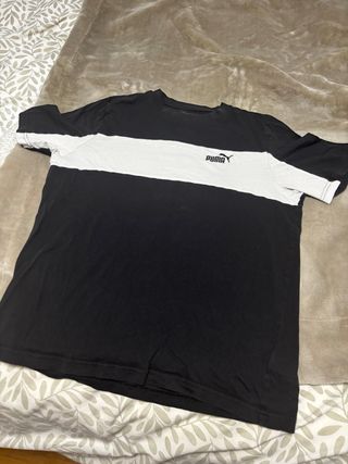 Camiseta Puma Negra y Blanca