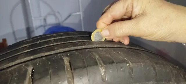 Neumático 195/55 R 16 H XL Continental.