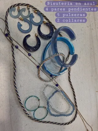 Lote Bisutería Azul y Plateada
