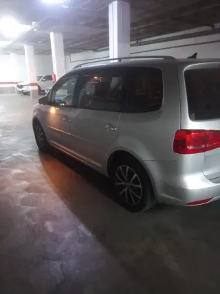 Volkswagen Touran 2011