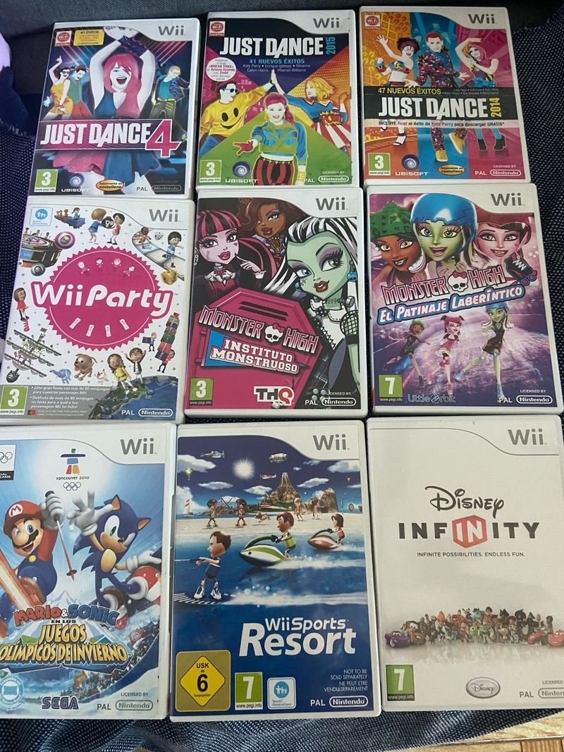Imagen de Lote Juegos Wii: Just Dance, Monster High, Mario &