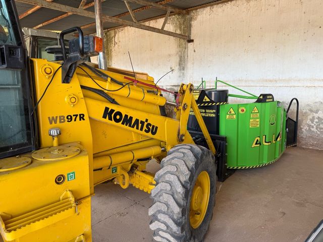 Retroexcavadora Komatsu WB97R