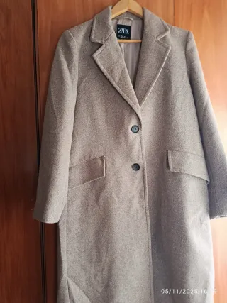 Abrigo ZARA Beige Mujer