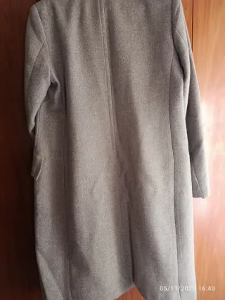 Abrigo ZARA Beige Mujer