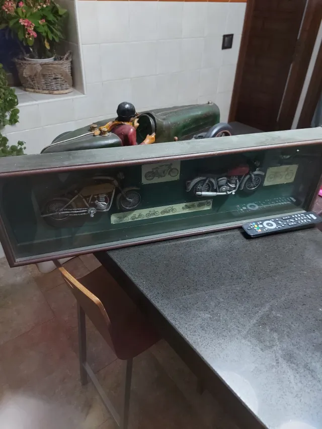 Cuadro cristal expositor decorativo motos antiguas