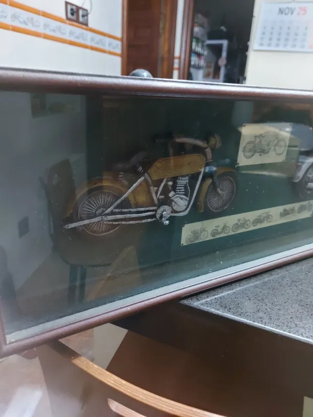 Cuadro cristal expositor decorativo motos antiguas