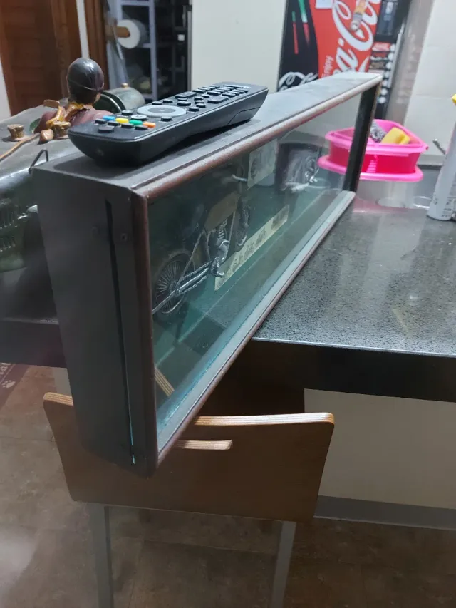 Cuadro cristal expositor decorativo motos antiguas