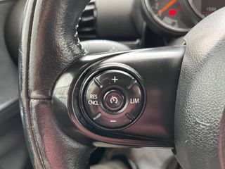 MINI Clubman One D con historial de mantenimiento