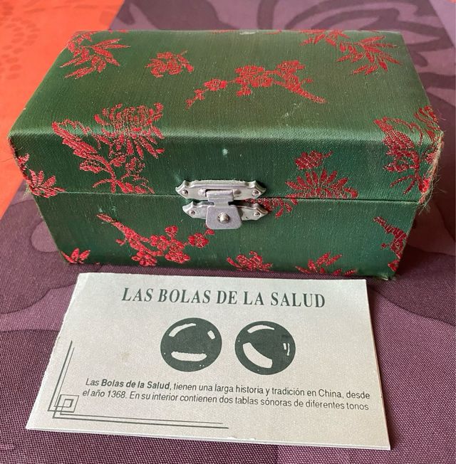 Bolas chinas de salud con caja