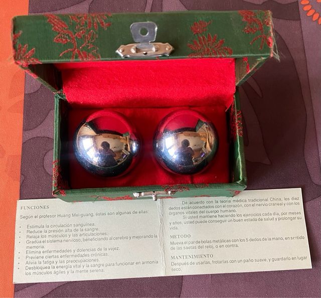 Bolas chinas de salud con caja