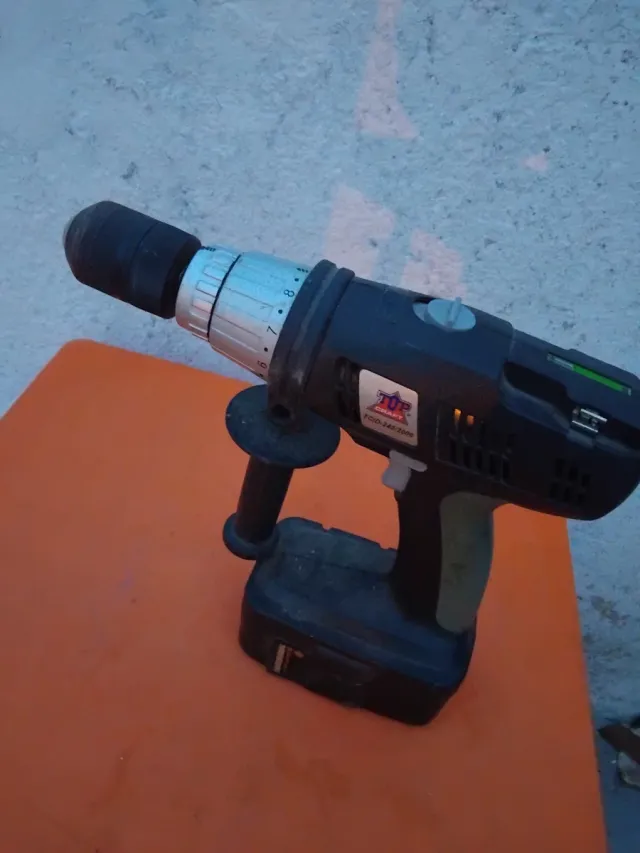 Taladro a Batería TOP