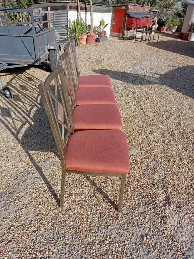 4 Sillas de Comedor Metálicas