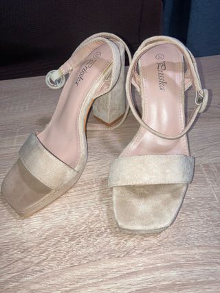 Sandalias Prisska Tacón Beige Talla 38