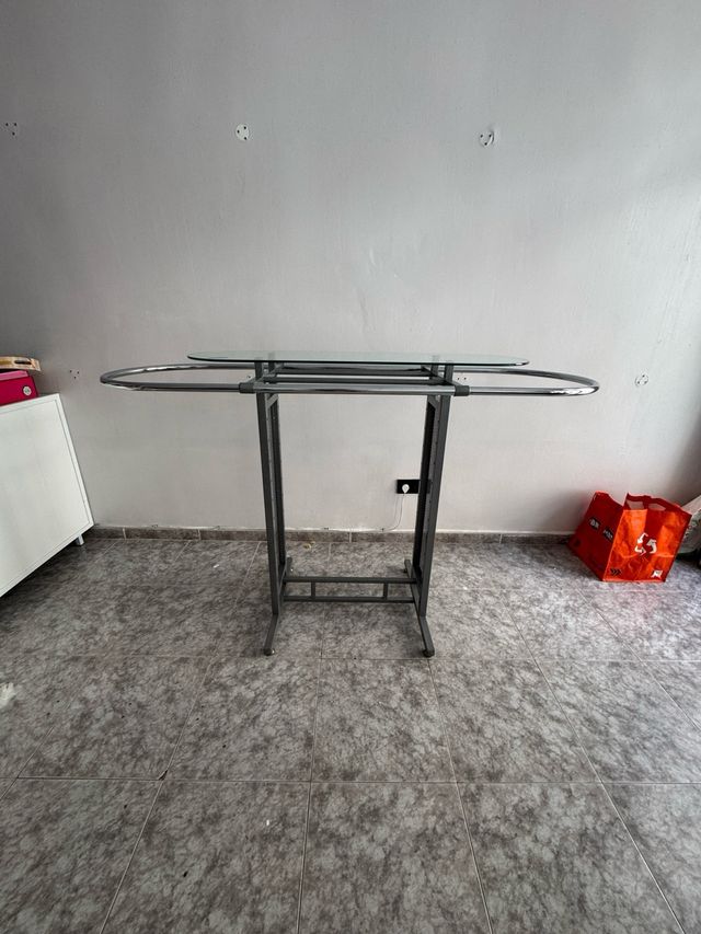 Góndola central para tienda de ropa