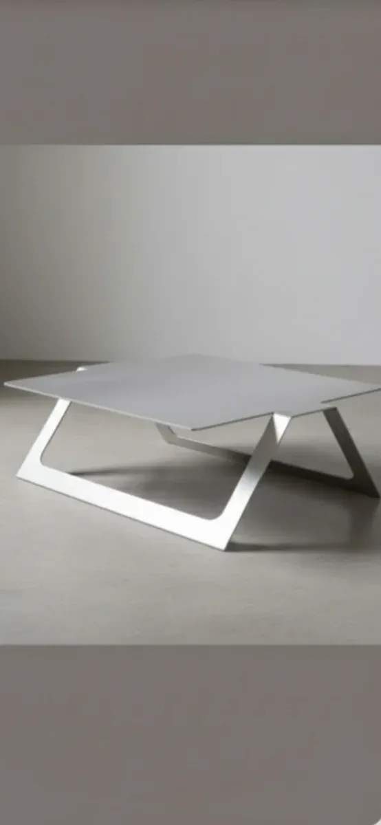 Mesa centro/auxiliar metal diseño moderno