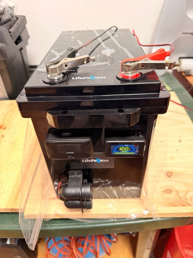 Batería LifePo4 12V 4.4Kw Estanca