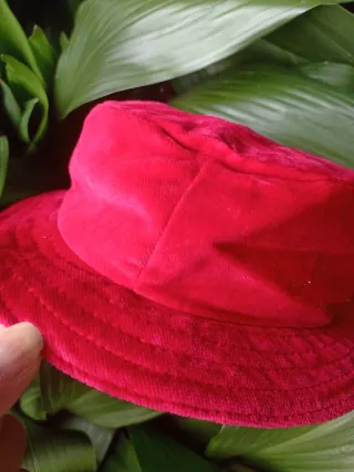 Gorro terciopelo bebé rojo