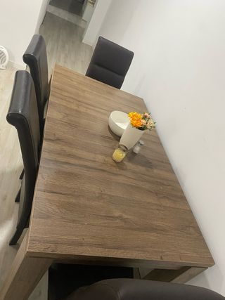 Comedor madera gruesa 6 puestos