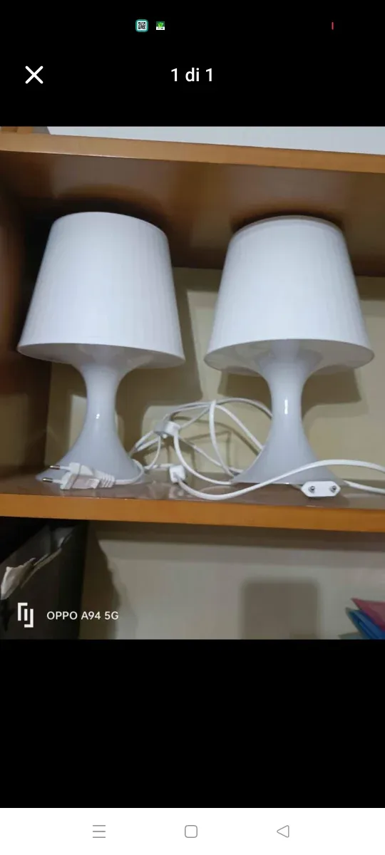 2 Lampade da tavolo bianche in plastica