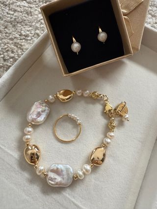 Pulsera Perlas Cultivadas Baño Dorado Elegante