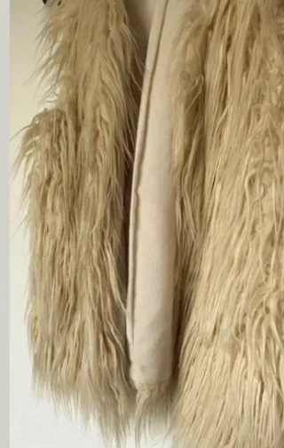 Chaleco pelo sintético Zara Talla S