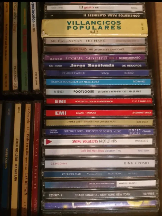 Lote de 120 CDs Música Variada