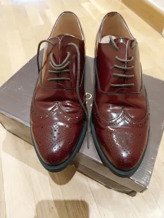 Zapatos nuevos de piel ZENDRA talla 40