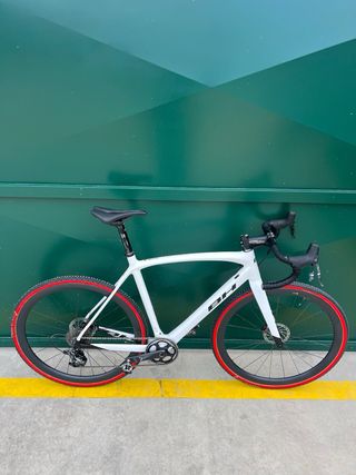 BH RX Team Gravel Carbono y ruedas de Carbono