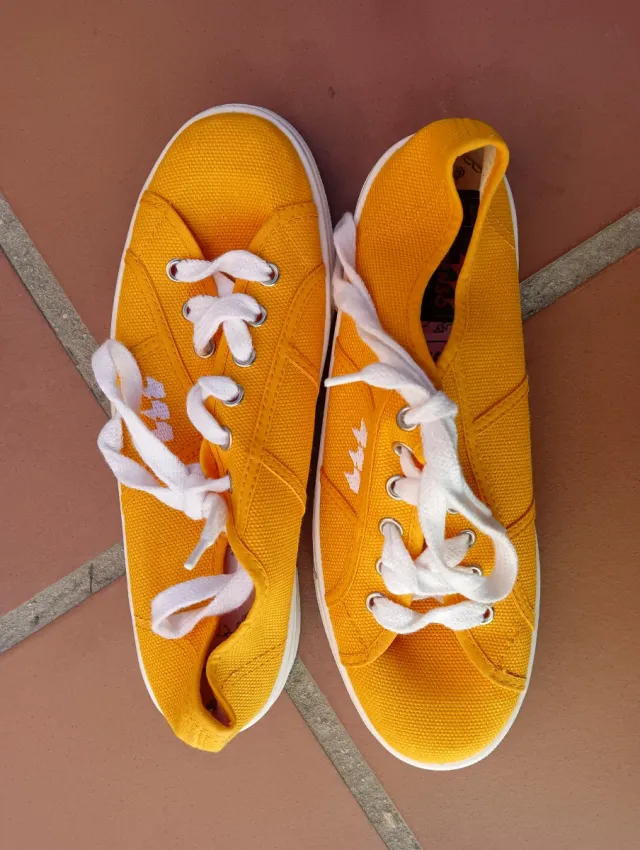 Zapatillas tela amarillas talla 37