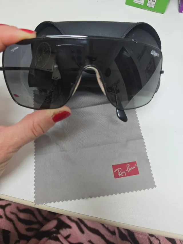 Gafas de sol Ray-Ban Wings II negras