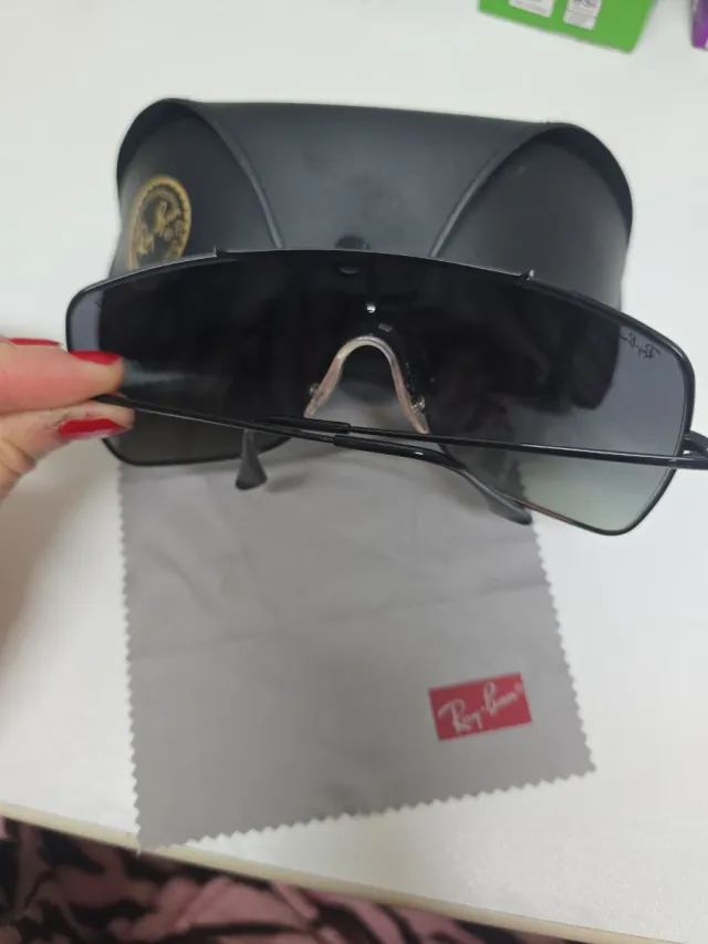 Gafas de sol Ray-Ban Wings II negras