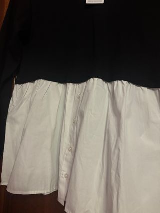 Sudadera stradivarius negra y blanca