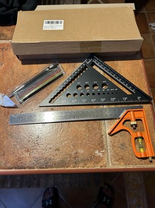 Escuadra de carpintero multifunción