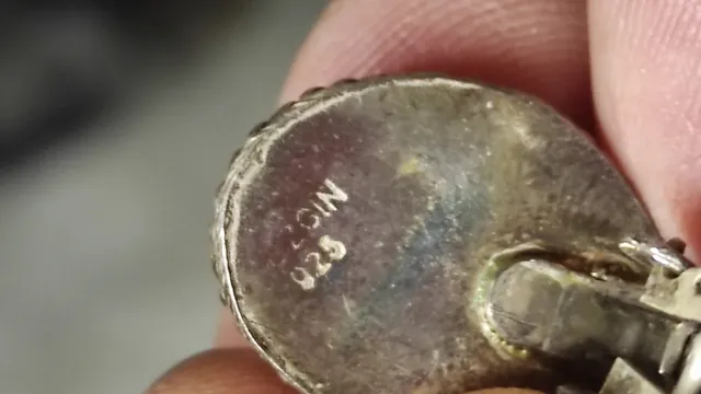 Orecchini antichi argento con pietra rossa