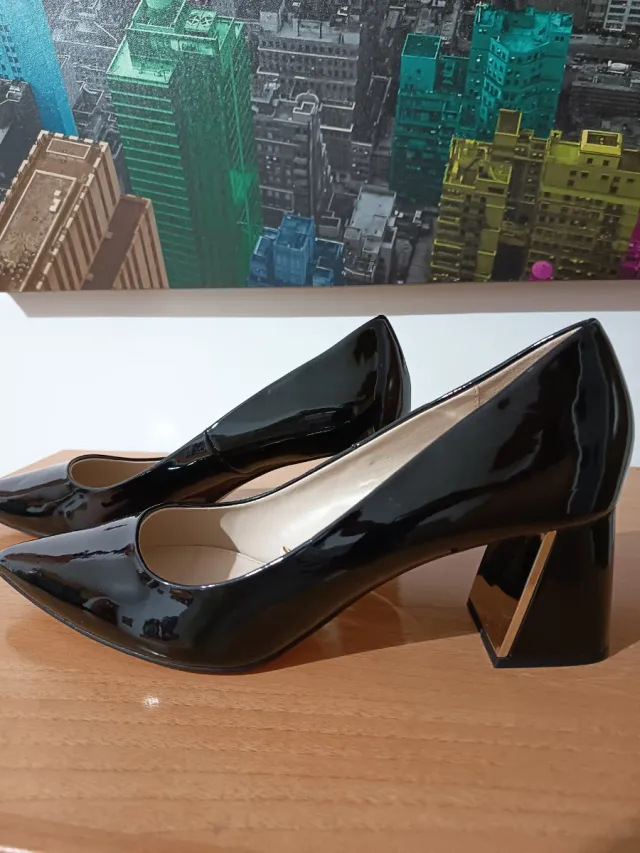 Zapatos de tacón Zara negros talla 42