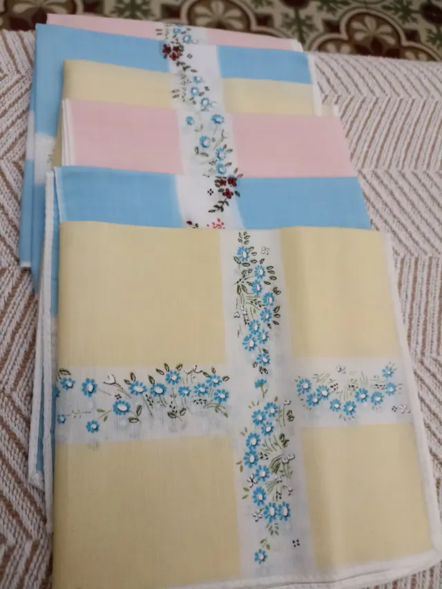 19 Pañuelos de tela estampados