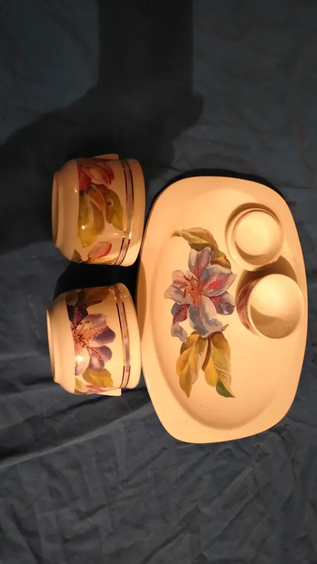 Set 2 tazze, zuccheriera e vassoio