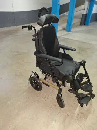 Silla de ruedas manual reclinable
