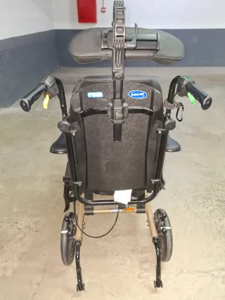 Silla de ruedas manual reclinable