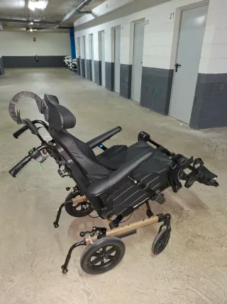 Silla de ruedas manual reclinable
