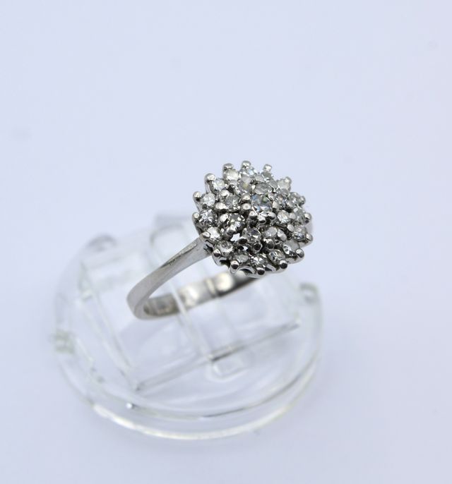 Anillo Oro Blanco 18kt con Diamantes