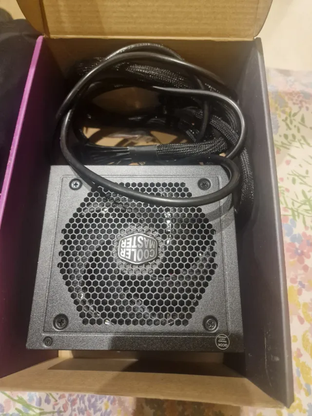 Fuente Alimentación Cooler Master 750W Bronze