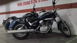 Suzuki Intruder 125cc Azul