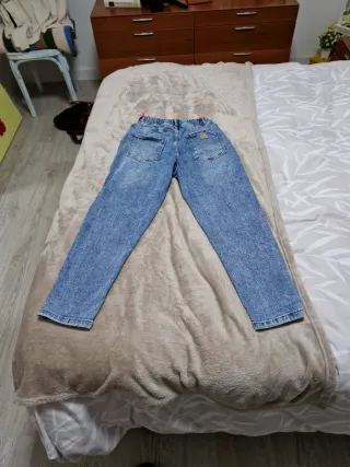 Vaqueros Zara chica 11/12 años
