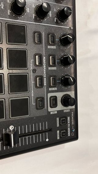 Mesa de mezcla Reloop Terminal 8 Mix