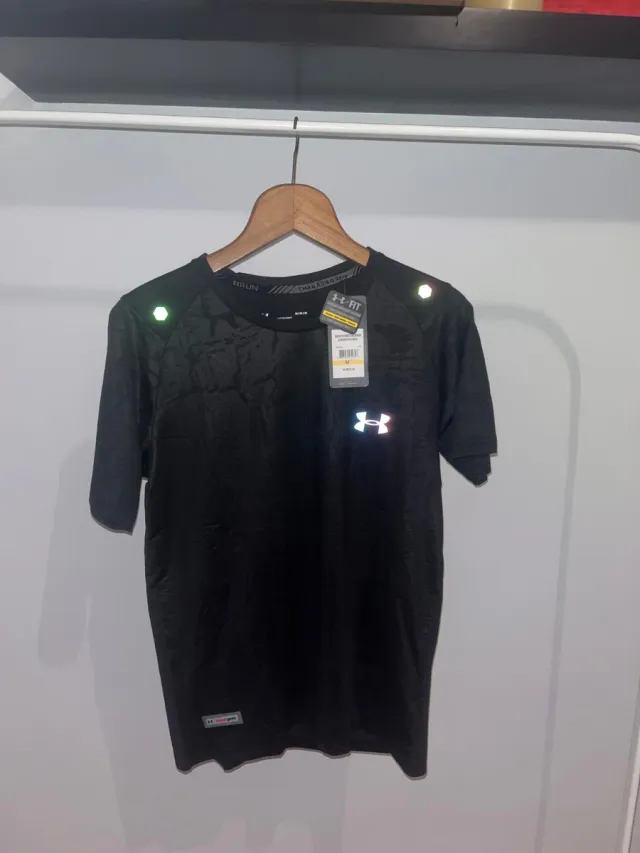 Camiseta Under Armour Negra Talla M