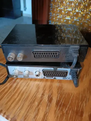 2 TDT con mando Nevir y Supratech