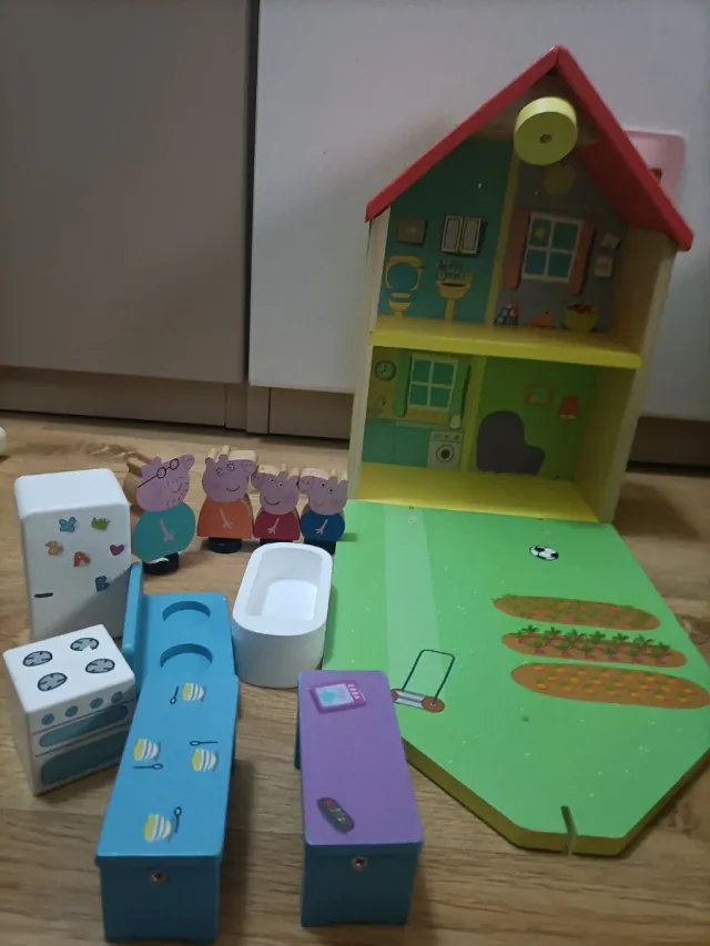 Casa Peppa Pig de Madera con Accesorios