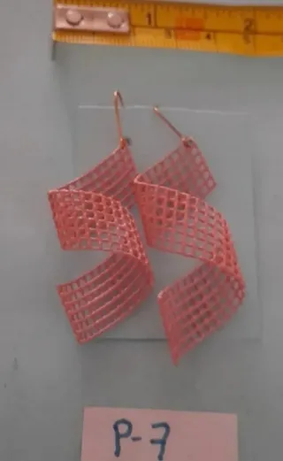 Pendientes vintage rosa en espiral